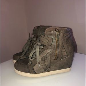 Sneaker Wedges!!!!